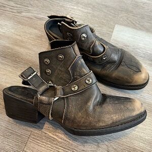 Very Volatile Charcoal Harness Distressed Leather Ankle Boots